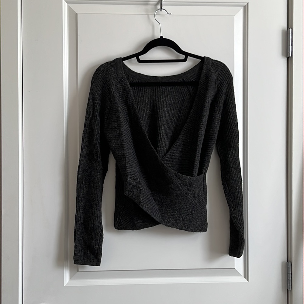 NWT Aerie Cross Back Sweater. - Picture 3 of 5